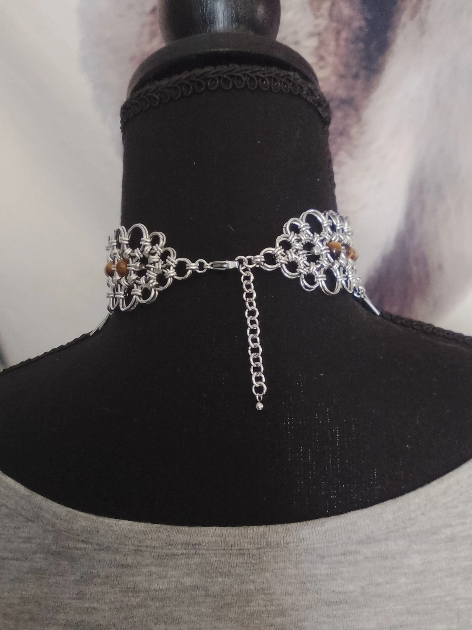 Japanese chainmail décolleté choker necklace with natural stones – photo 3